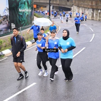 Runner Photo 7958340