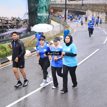 Runner Photo 7958348
