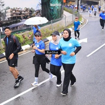 Runner Photo 7958350