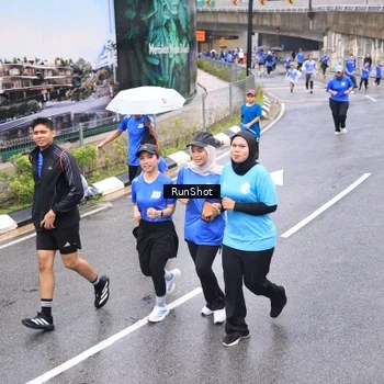 Runner Photo 7958351