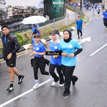 Runner Photo 7958352