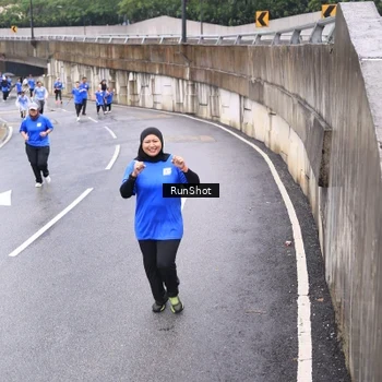 Runner Photo 7958358