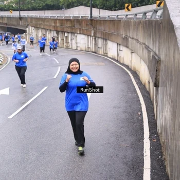 Runner Photo 7958359
