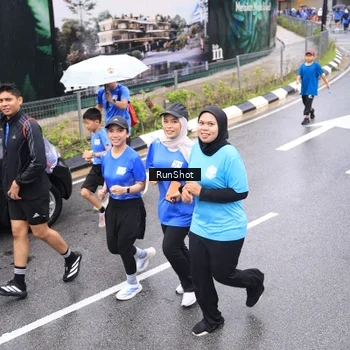 Runner Photo 7958361