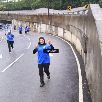 Runner Photo 7958362