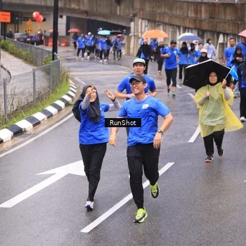 Runner Photo 7958363