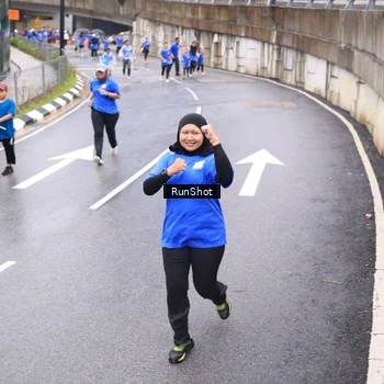 Runner Photo 7958368