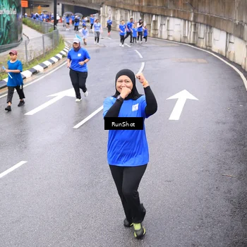 Runner Photo 7958371