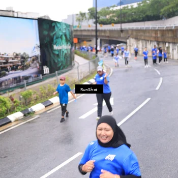 Runner Photo 7958382