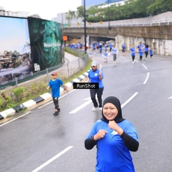 Runner Photo 7958392