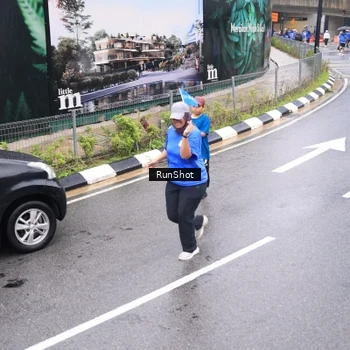 Runner Photo 7958393