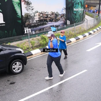 Runner Photo 7958395
