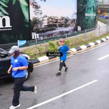 Runner Photo 7958402