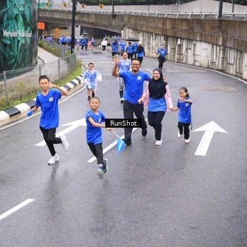 Runner Photo 7958428