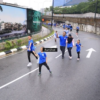 Runner Photo 7958434