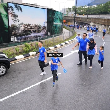 Runner Photo 7958436