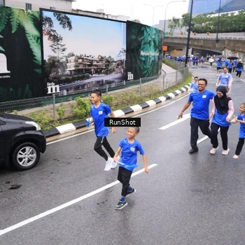 Runner Photo 7958438