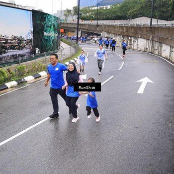 Runner Photo 7958449