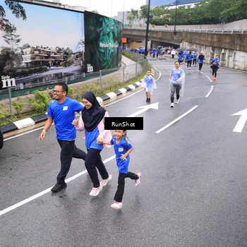 Runner Photo 7958450