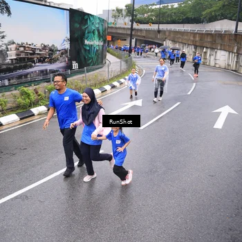 Runner Photo 7958464