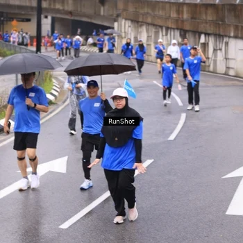 Runner Photo 7958503
