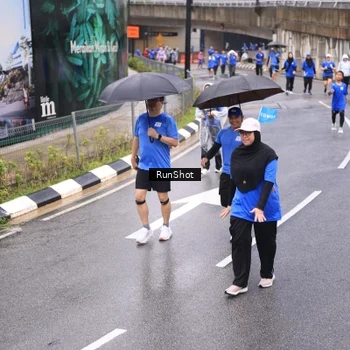 Runner Photo 7958507