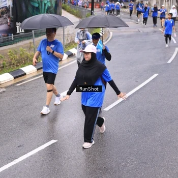 Runner Photo 7958516