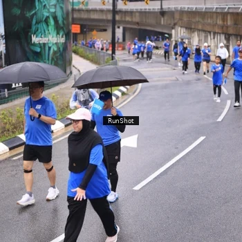 Runner Photo 7958517