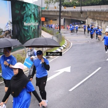 Runner Photo 7958521