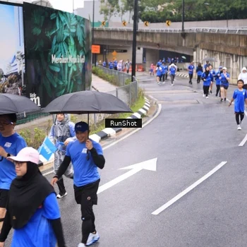 Runner Photo 7958523