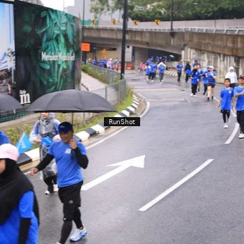 Runner Photo 7958524