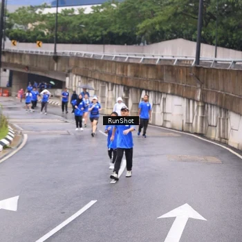 Runner Photo 7958526
