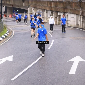 Runner Photo 7958544