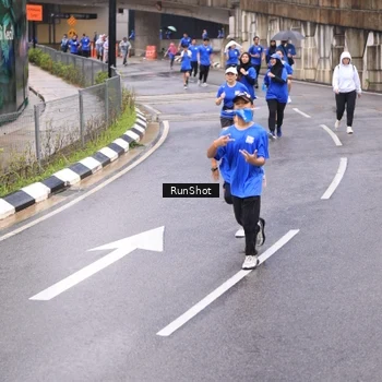 Runner Photo 7958554