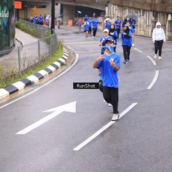 Runner Photo 7958555