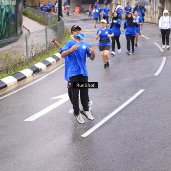 Runner Photo 7958563