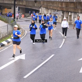 Runner Photo 7958574