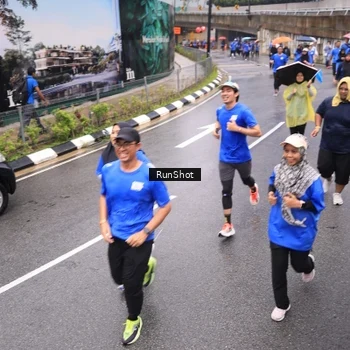 Runner Photo 7958577