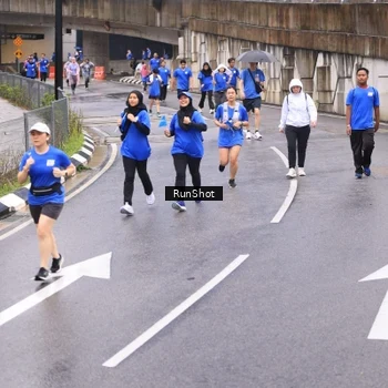 Runner Photo 7958578