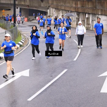 Runner Photo 7958581