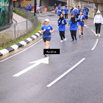 Runner Photo 7958584