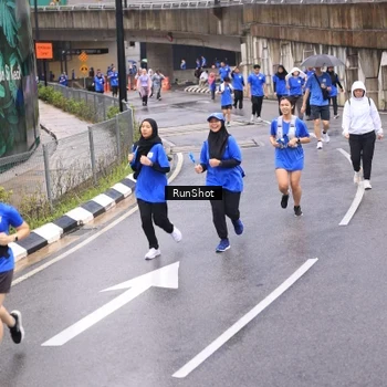 Runner Photo 7958585