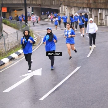 Runner Photo 7958586