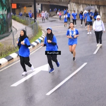 Runner Photo 7958590