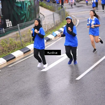 Runner Photo 7958597