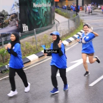 Runner Photo 7958604