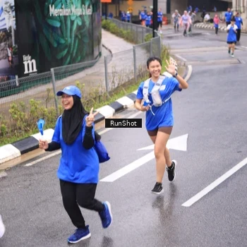 Runner Photo 7958608