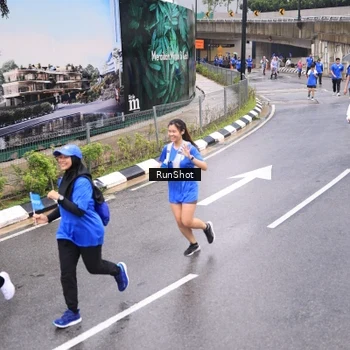 Runner Photo 7958614