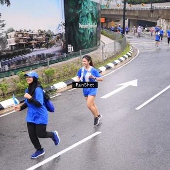Runner Photo 7958615