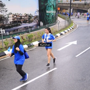 Runner Photo 7958616